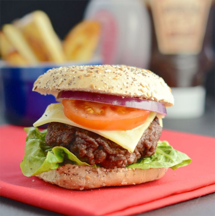 Muscle Burgers • Russ Howe PTI